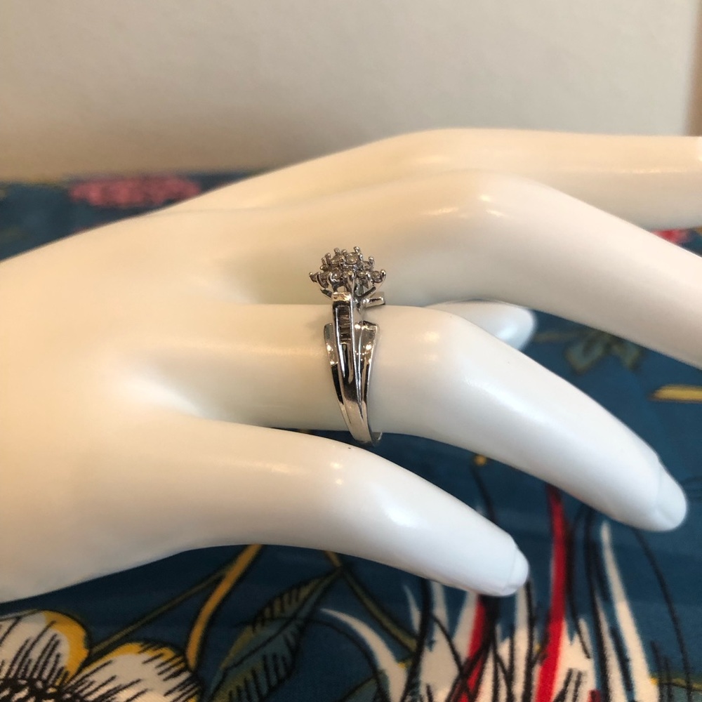 10K White Gold Diamond Engagement ring, size 7